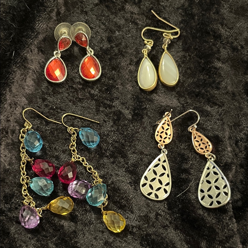 Lot of 4 pairs of Elegant Multicolor Dangle pierced Earrings